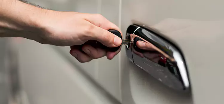 Why Choose Our Auto Locksmith Team in Meadow Woods, FL?